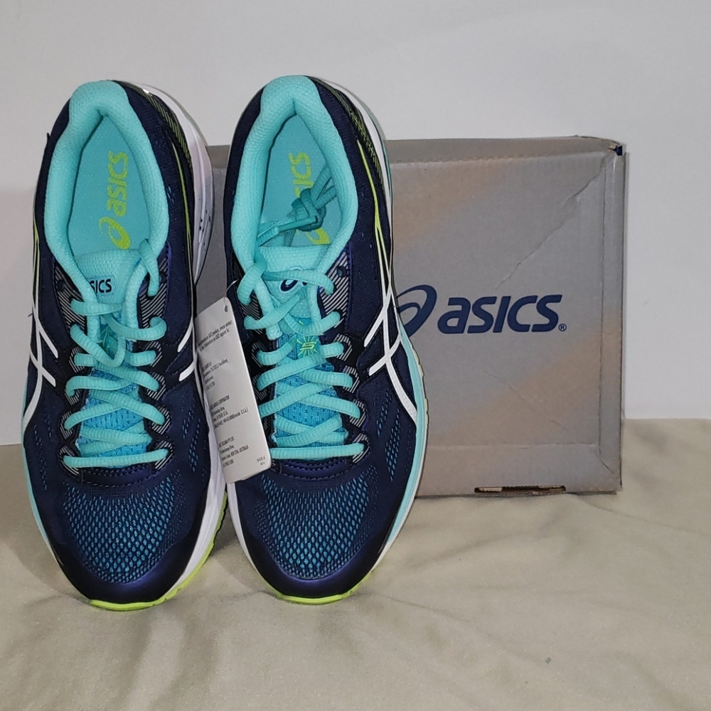 NWT ASICS GT-1000 5